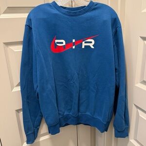 Nike Graphic Crewneck Sweatshirt